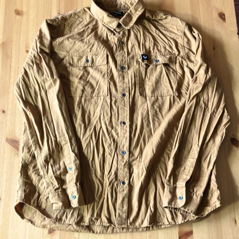 True Religion Triple Needle Long Sleeve Shirt in Chipmunk